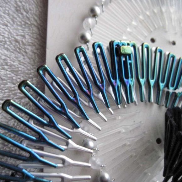 5 Plastic Flexible Flex Comb Mikayla Headbands - Picture 5 of 12